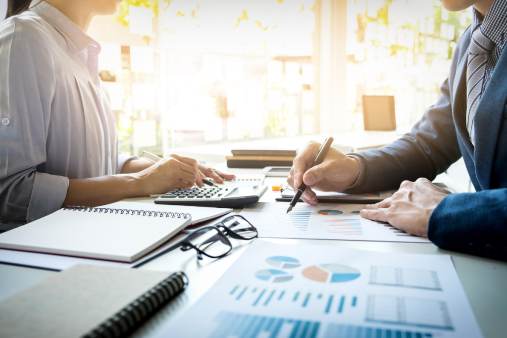 Avoid Year-End Tax Surprises 7 Essential Mid-Year Bookkeeping Tasks to Complete Now
